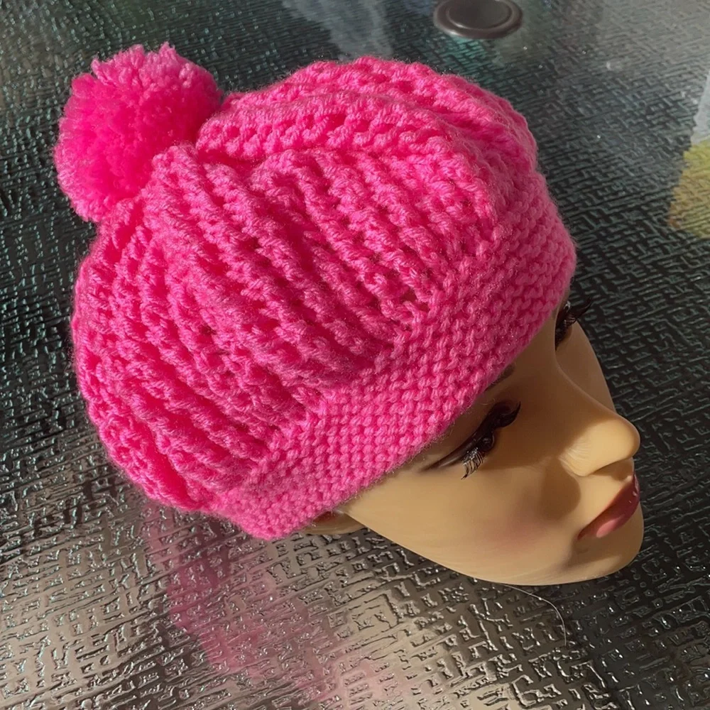 Handus Hand knit women’s Beanie %100 acrylic pink beanie